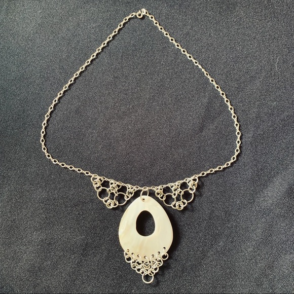 Sterling silver chain mail and shell necklace - Picture 5 of 5